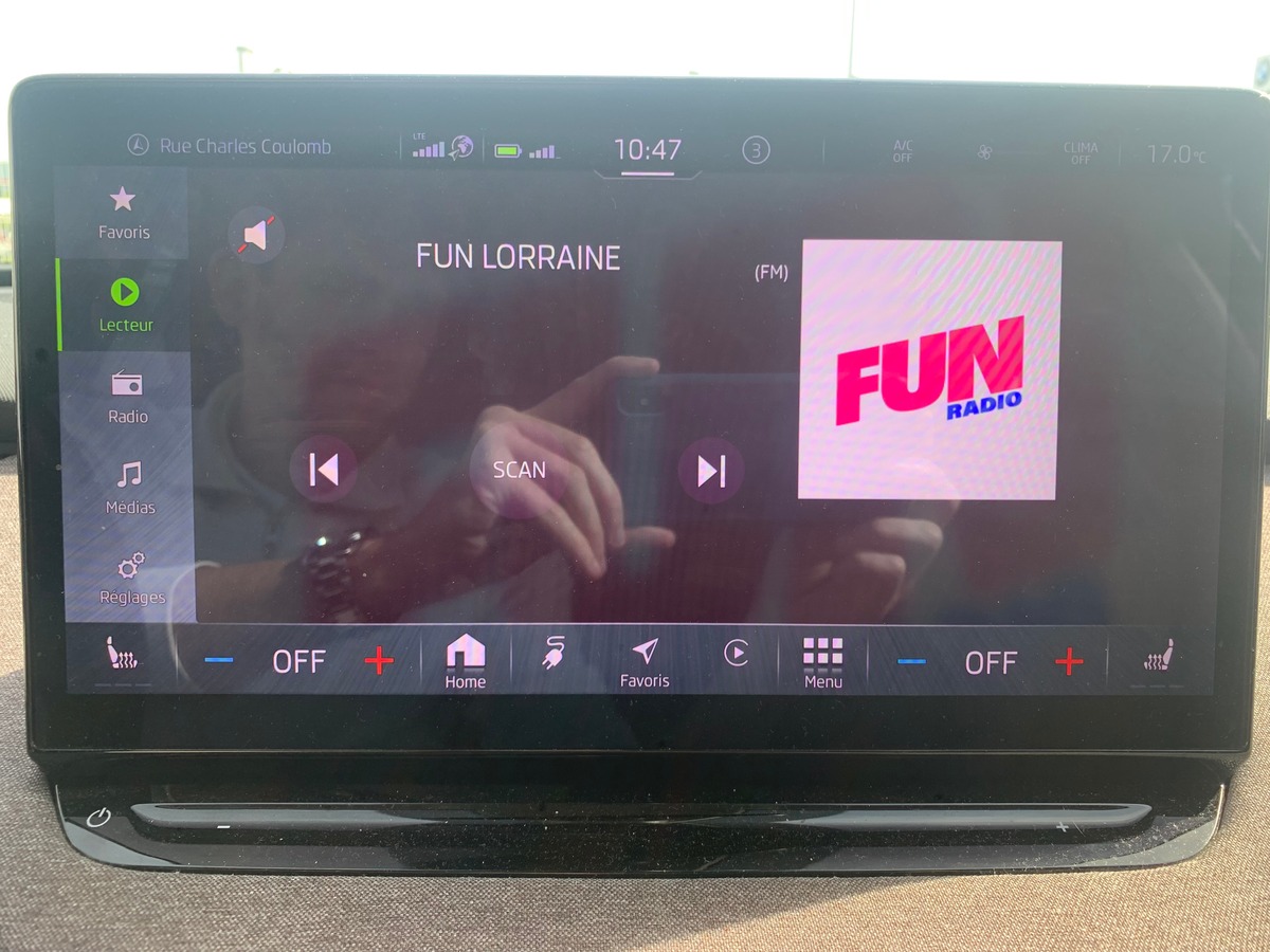 Skoda Enyaq 180 chevaux | iV60 | Apple car Play | Régulateur vitesse adaptatif | Siéges chauffants