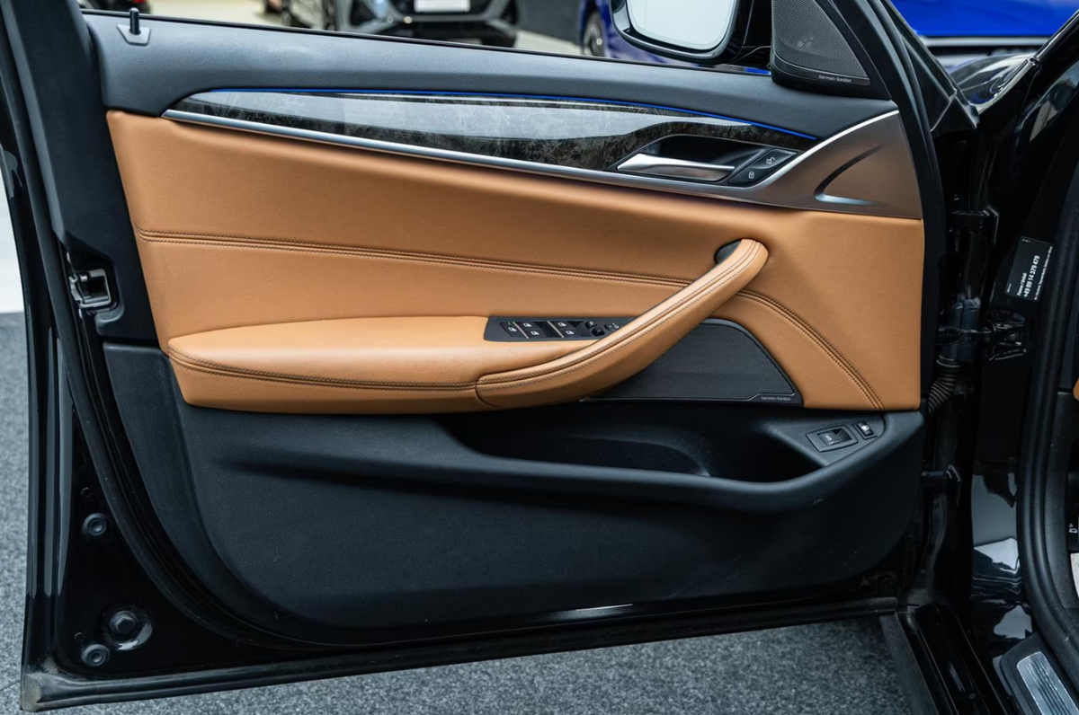 Bmw Série 5 VI 545eA xDrive 394ch M Sport Steptronic/Harman-Kardon/Toit ouvrant/Pack innovation