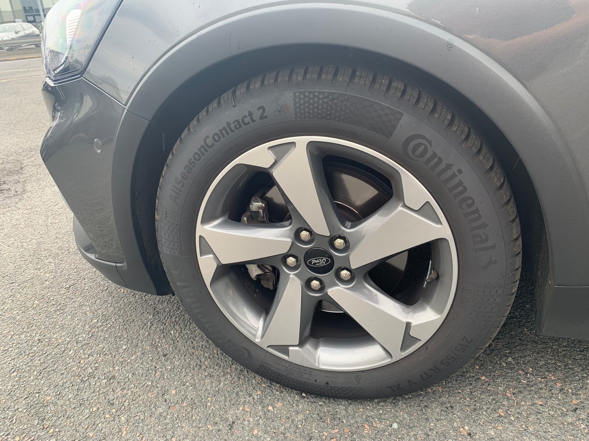 Ford FOCUS SW ACTIVE | ENTRETIENS CONSTRUCTEUR