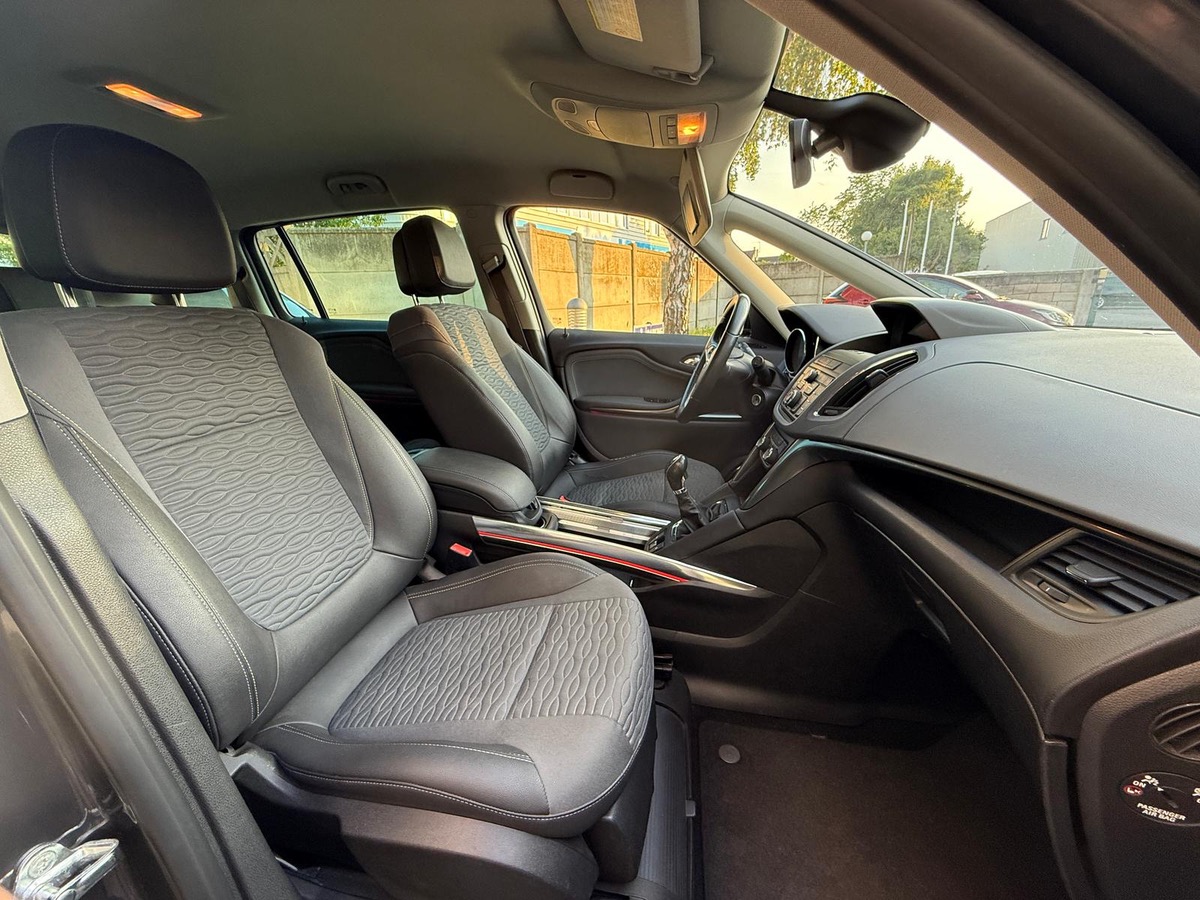Opel Zafira Tourer 2.0 CDTI 130 CV cosmo 4XCBLeut