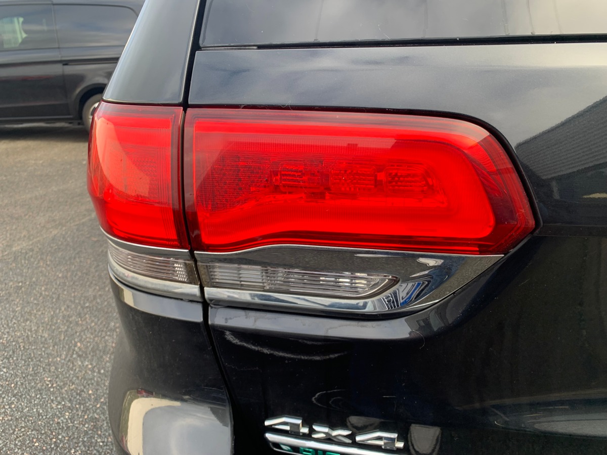 Jeep Grand Cherokee 250 ch | Overland | Toit ouvrant panoramique | Caméra de recul | Attelage