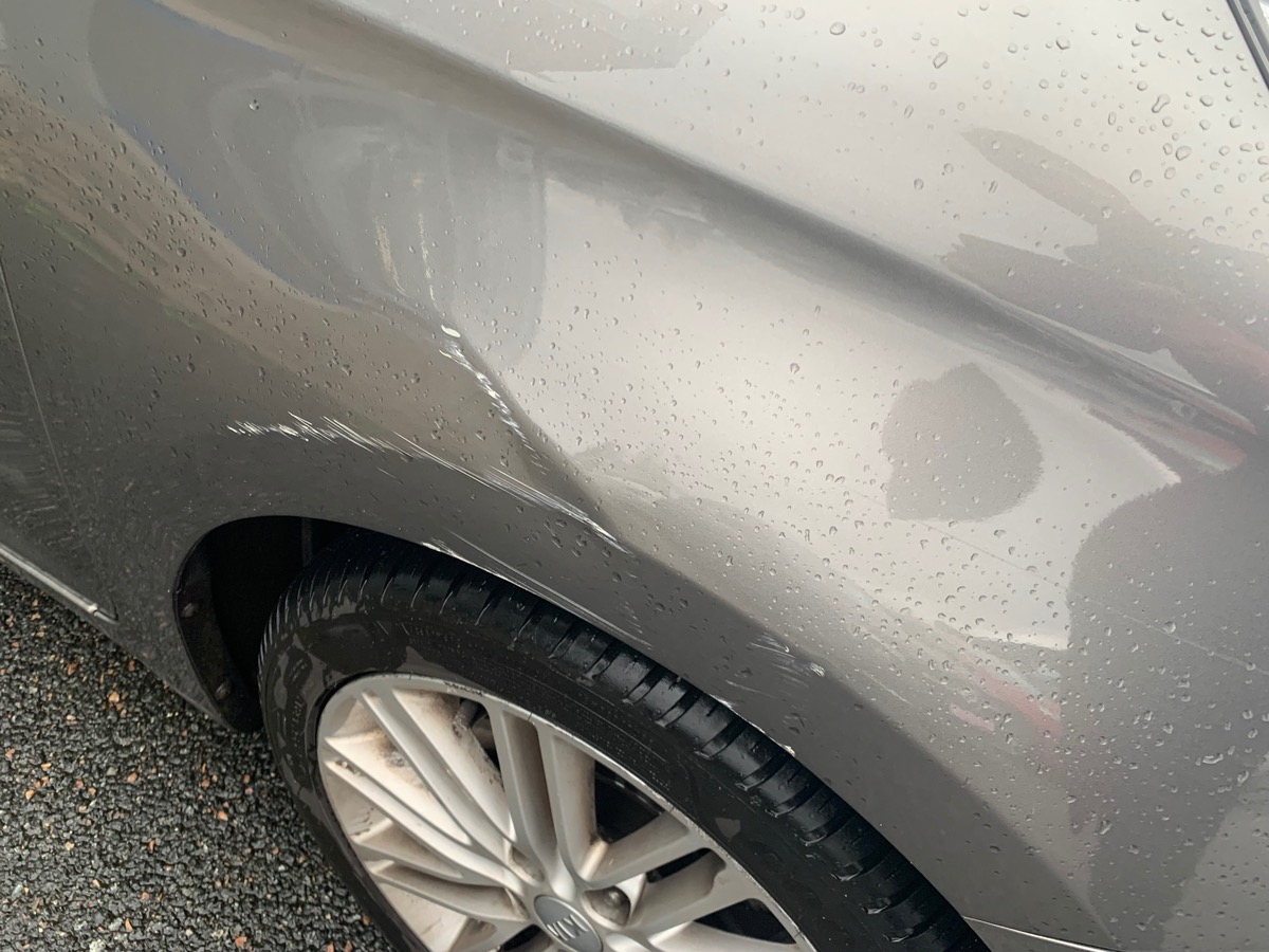 Kia Carens 141 ch | PREMIUM | 7 Places | Phase 2 | Attelage| Toit ouvrant | Caméra de recul | Jantes