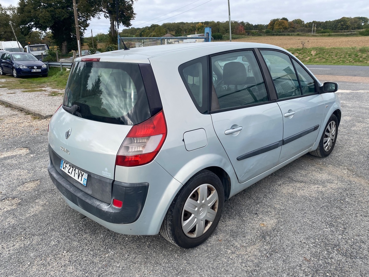 RENAULT Scenic II 1.9 dci 120cv petit prix controle technique ok