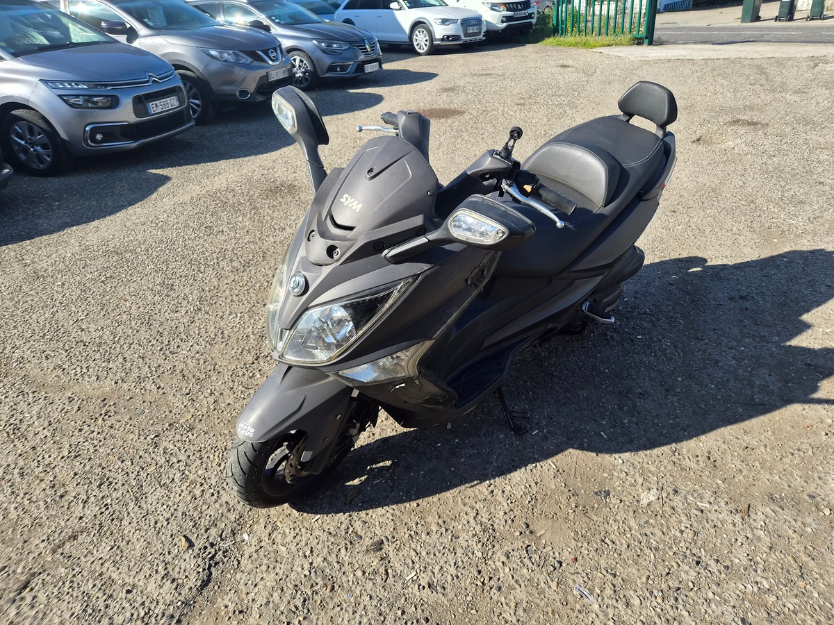 SYM GTS 300