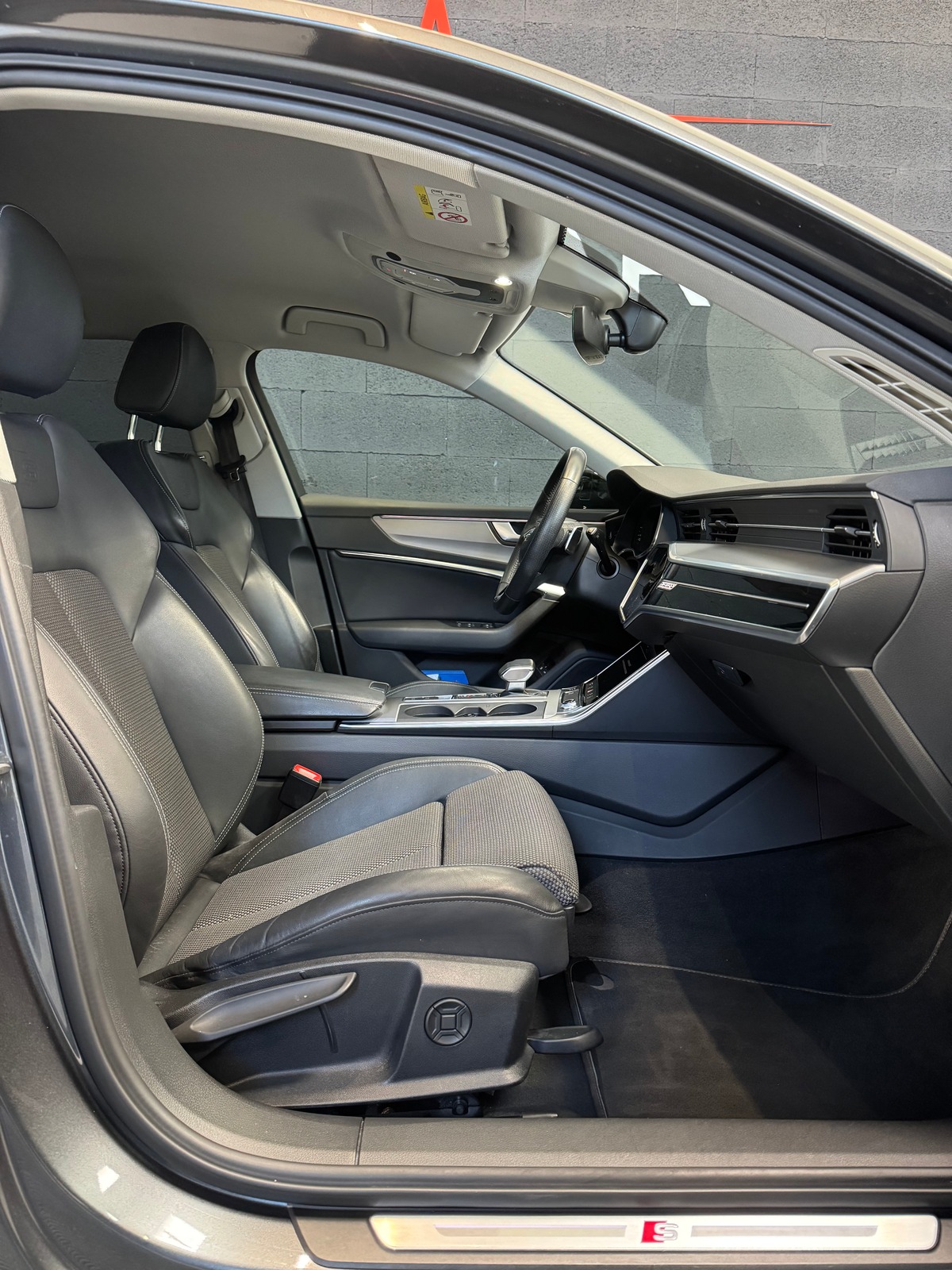 Audi A6 Avant 55 TFSI e 367ch Compétition S-Line Quattro S Tronic 7