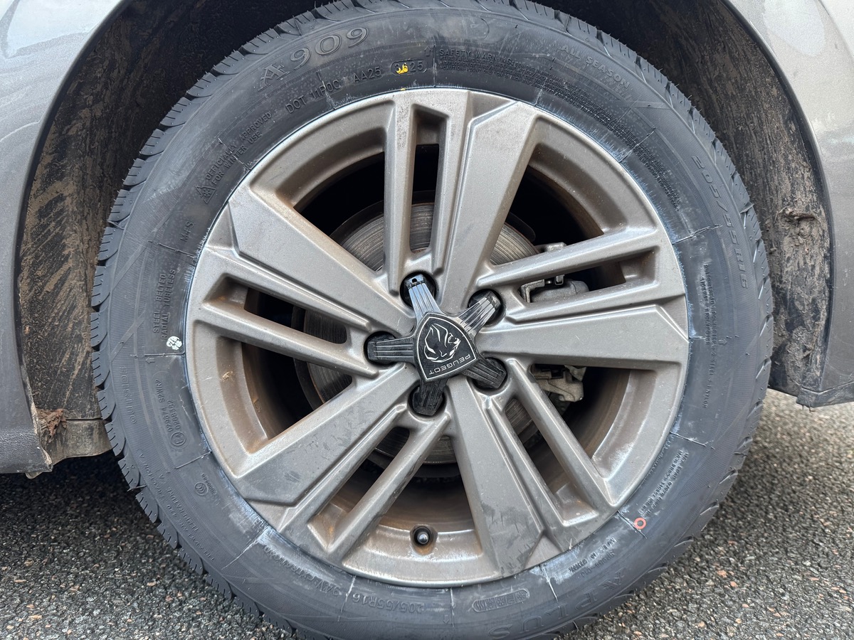 Peugeot 308 SW 130 ch | Active Pack | Capteur de pluie | Phares LED | Radar stationnement arriére