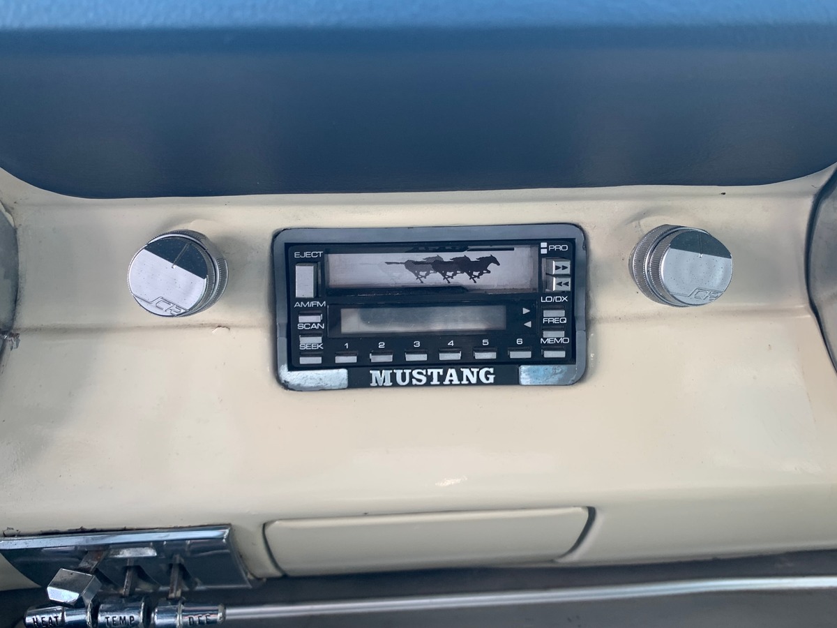 Ford Mustang V8 | Convertible | Cabriolet | Boîte de vitesse manuelle