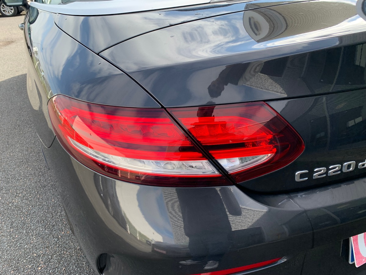 Mercedes-Benz Classe C Cabriolet 194 ch | AMG Line | Siéges électriques chauffants | Caméra de recul