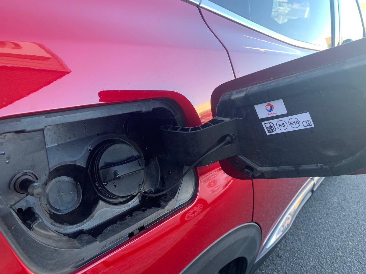 Peugeot 3008 130 ch | GT | Pack Alcantara | Pack City 2 | Hayon Motorisé avec accès Mains Libres