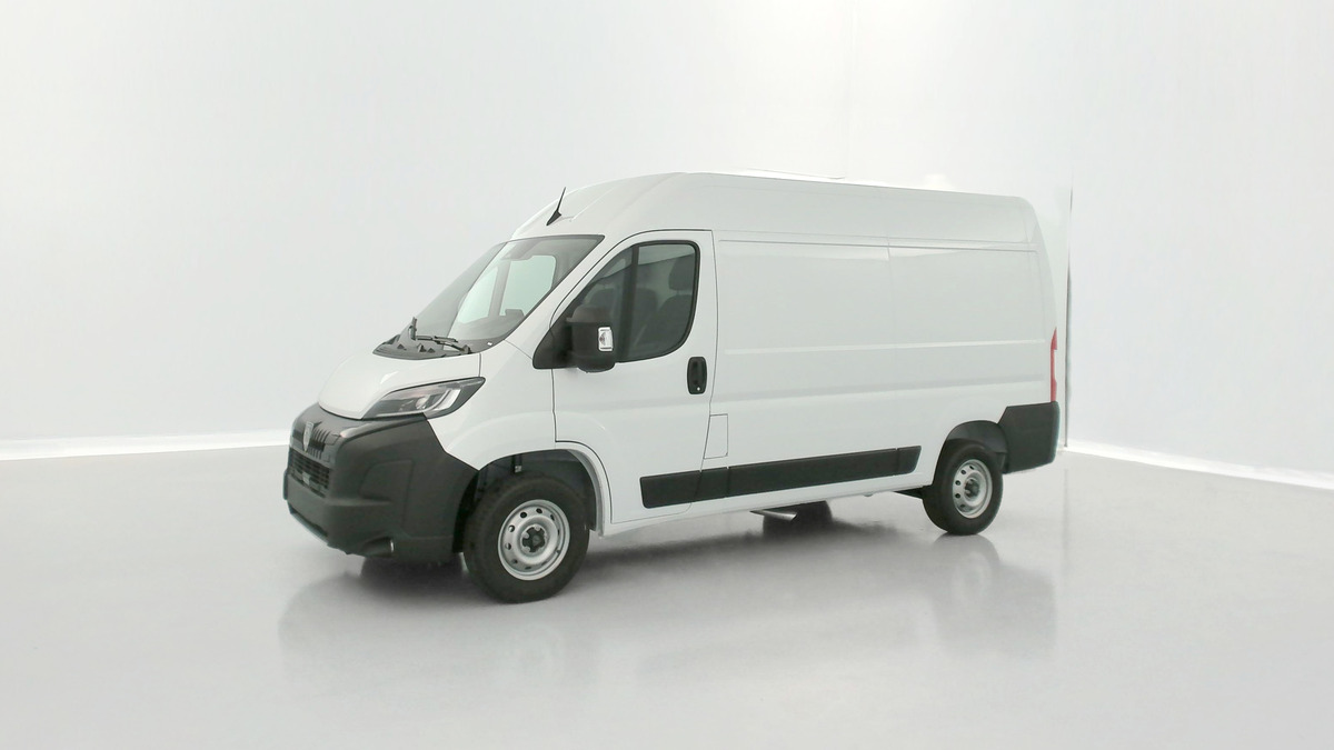 Peugeot Boxer L2H2 3.3 2.2 BlueHDi 140 chevaux | 26100 euros HT | Aide au stationnement arrière