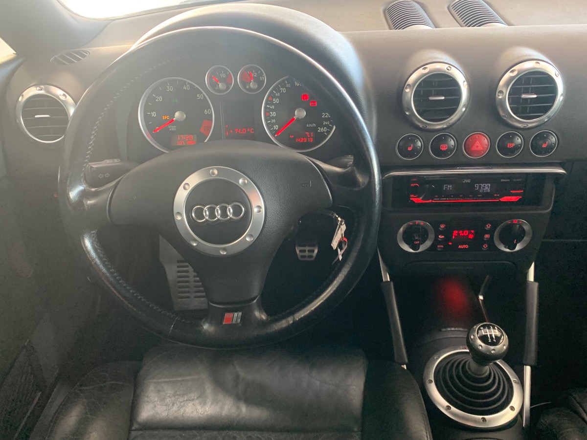 Audi TT 180 ch | Cuir | Radio | Distribution et Pompe à eau ok | Jantes Alu | Airbags