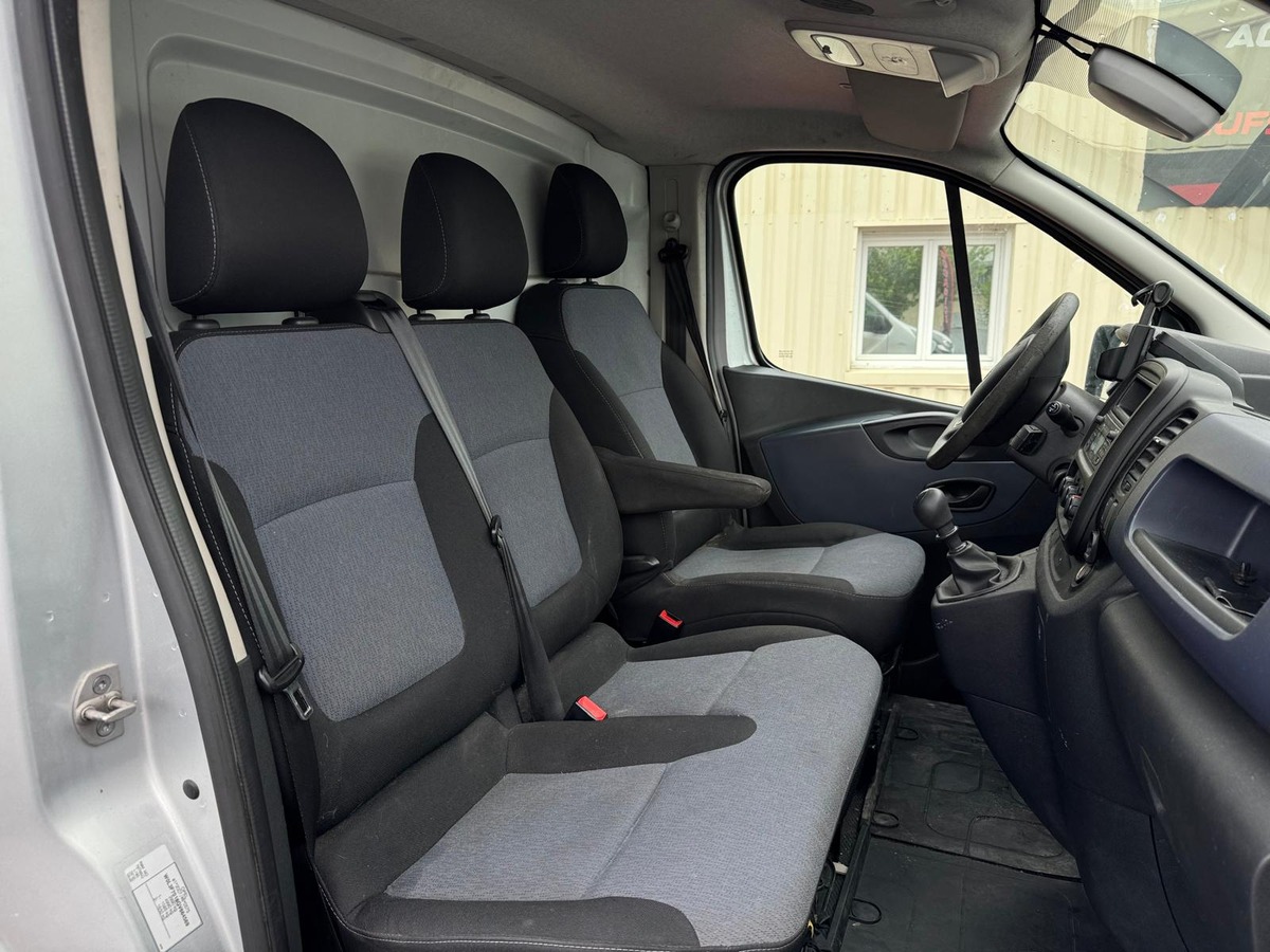 Opel Vivaro 1.6 CDTI 116 L2 H1 Attelage