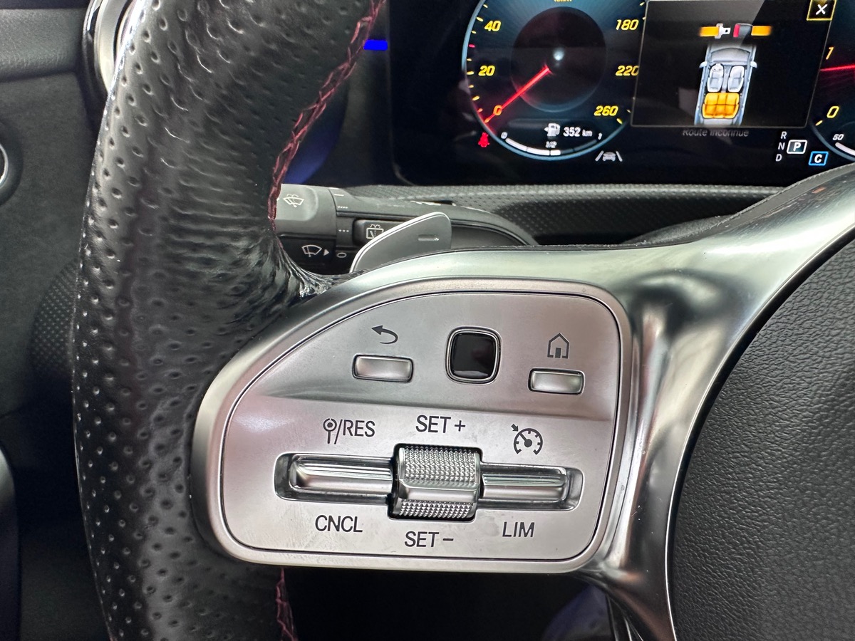 Mercedes-Benz Classe A IV (2) 200 D AMG LINE 8G-DCT