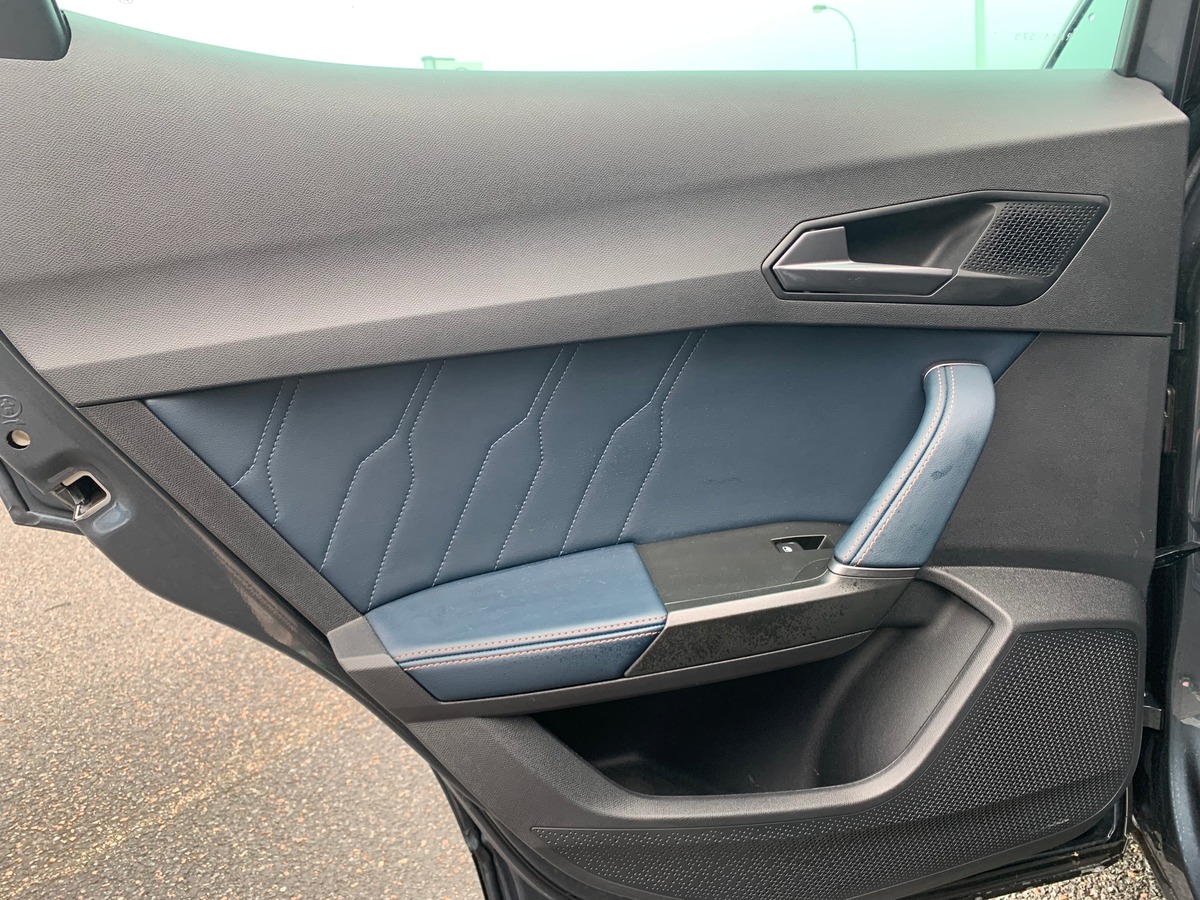 Cupra FORMENTOR E-HYBRID 204 | Business Edition | Cuir | Apple Car Play | Toit ouvrant panoramique