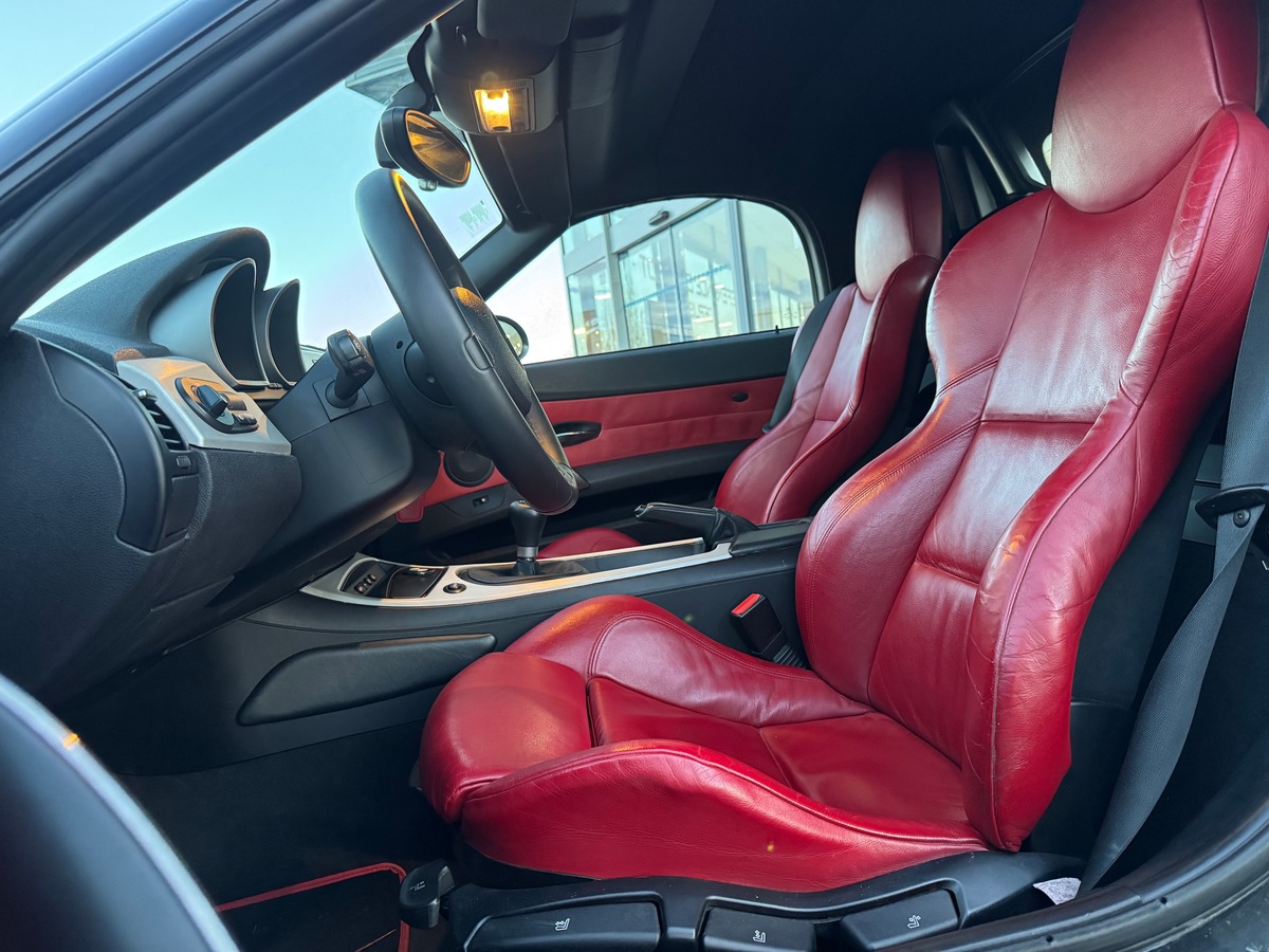 Bmw Z4 3.0si 265 ch | GPS | Volant et pommeau de vitesse M | Jantes 18'' | Climatisation | Cuir