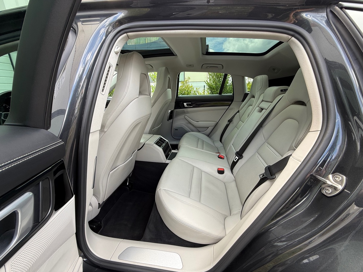 Porsche Panamera Sport Turismo E-Hybrid 3.0 V6 462