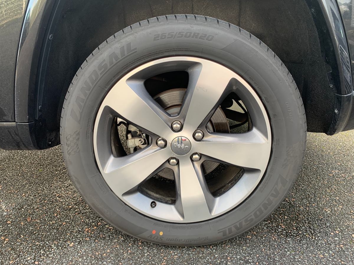 Jeep Grand Cherokee 250 ch | Overland | Toit ouvrant panoramique | Caméra de recul | Attelage