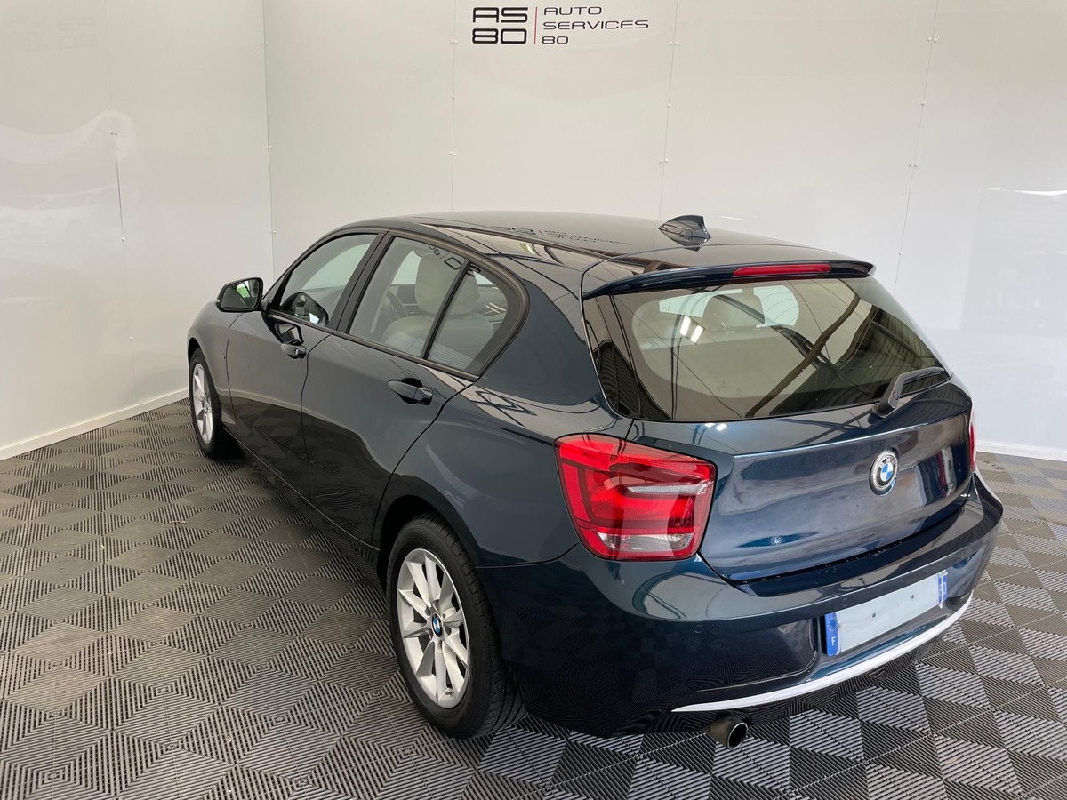 Bmw Série 1 116 i 136 cv URBAN   PREMIERE MAIN