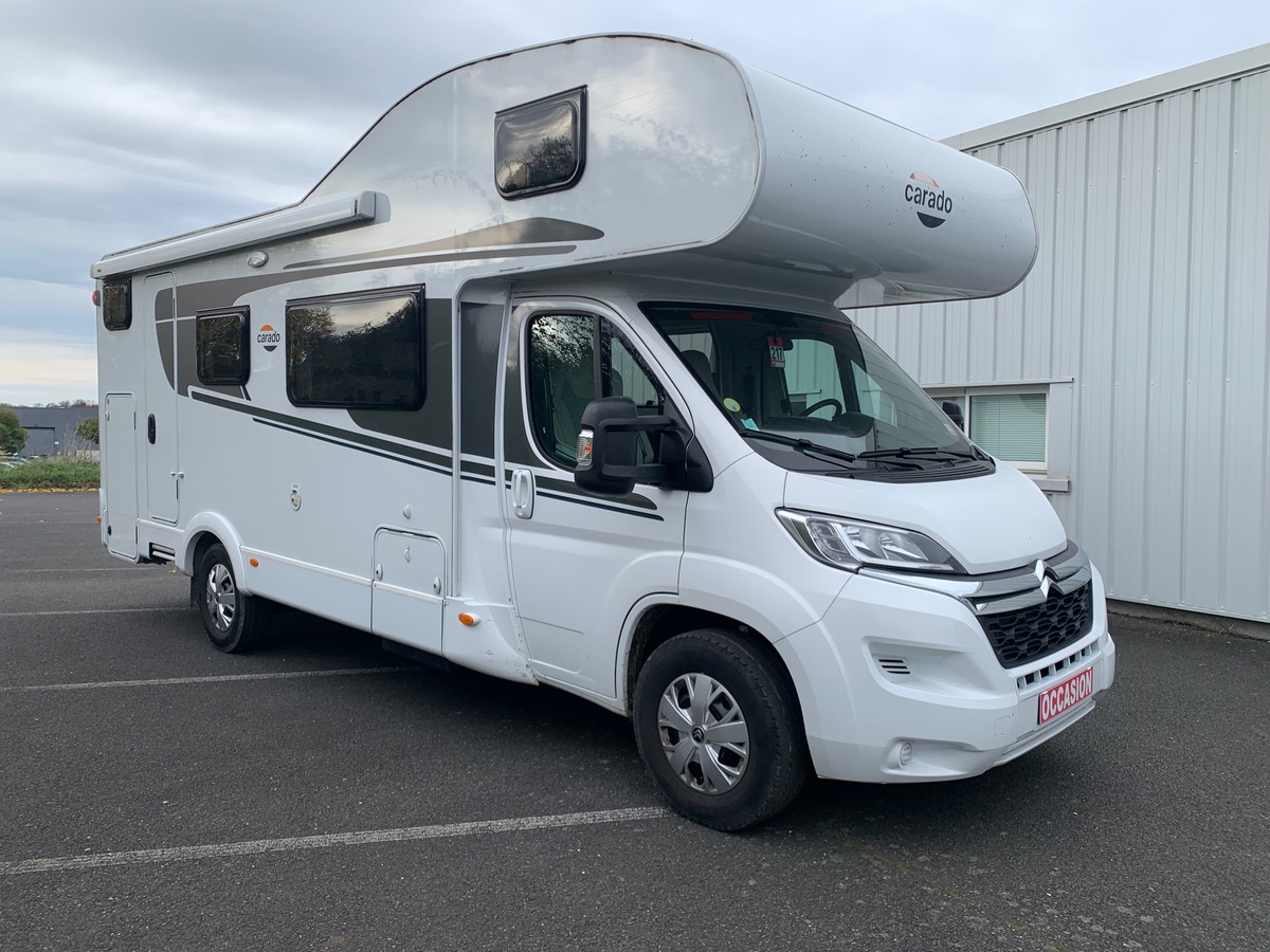 Capron A 140 ch | CAMERA DE RECUL |  LITS SUPPERPOSES | STORE EXTERIEUR | Climatisation manuelle