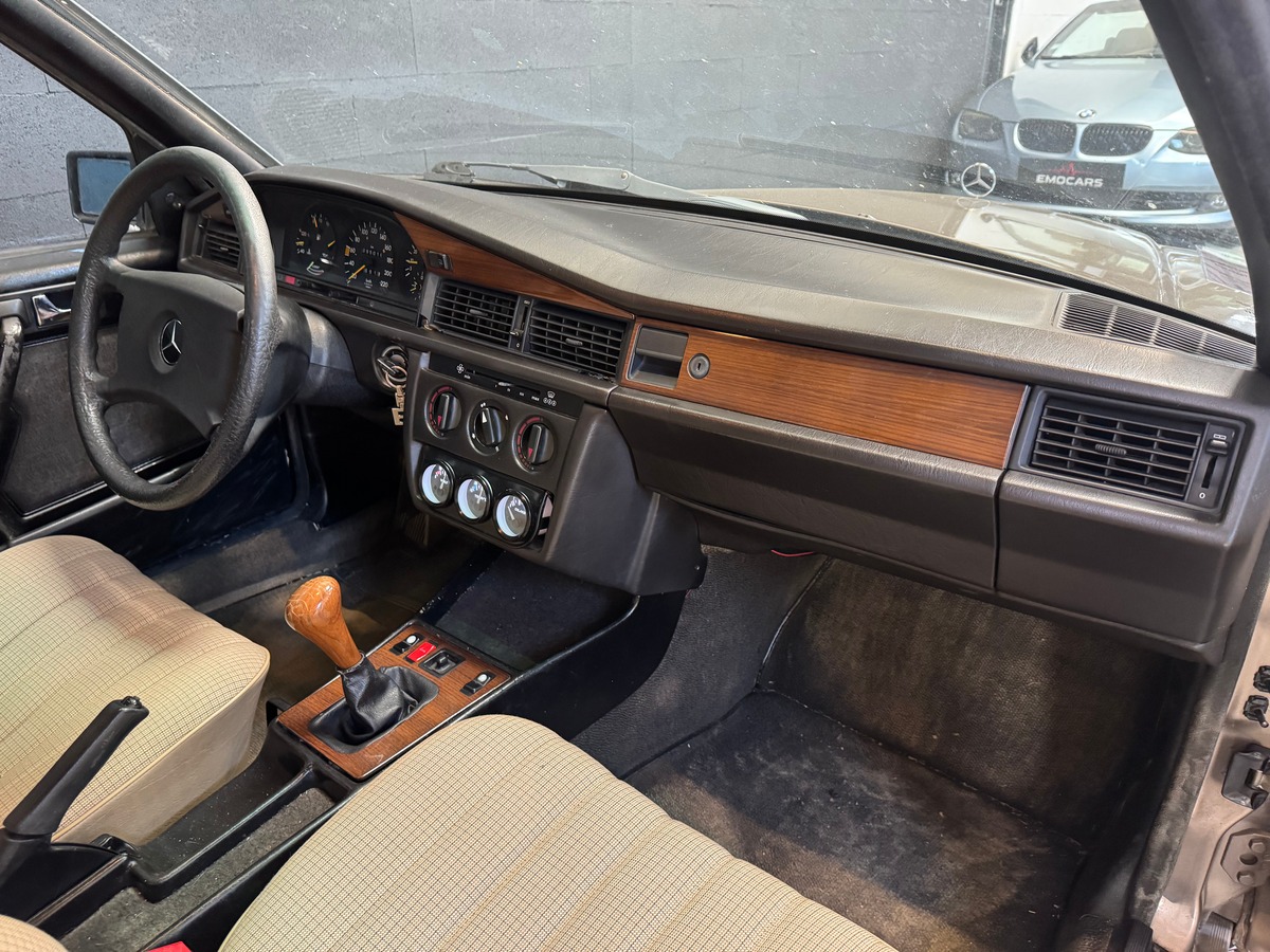 MERCEDES 190 E 2.0 122CV BVM5 W201