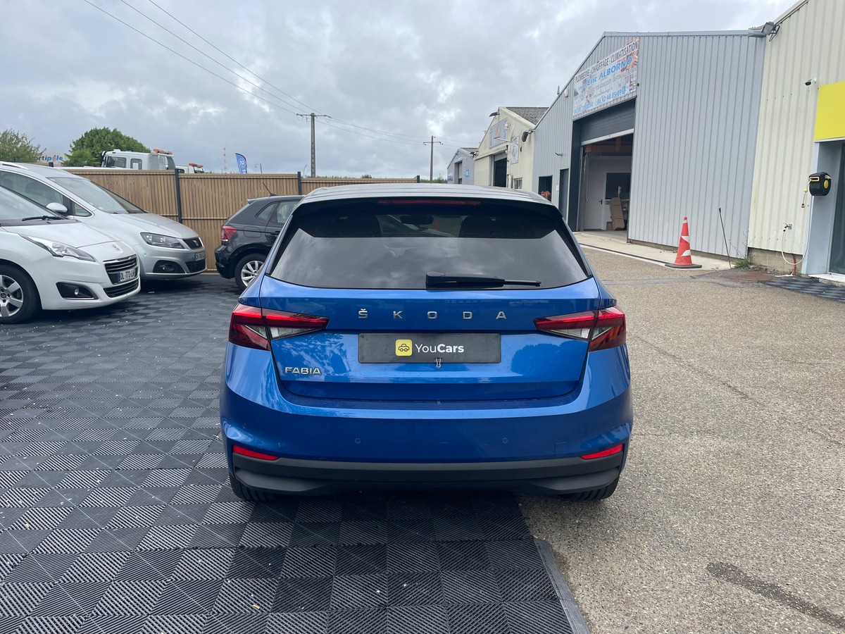 Skoda Fabia 1.0 TSi 110 cv Boîte auto RIEN A PREVOIR - TOIT PANORAMIQUE - CARPLAY - CAMERA DE RECUL