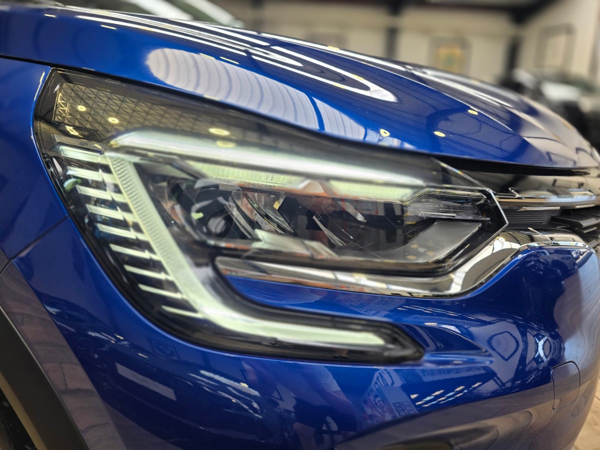RENAULT Captur II 1.3 MILD HYBRID 140 EVOLUTION EDC // 5500KMS / CAMERA A