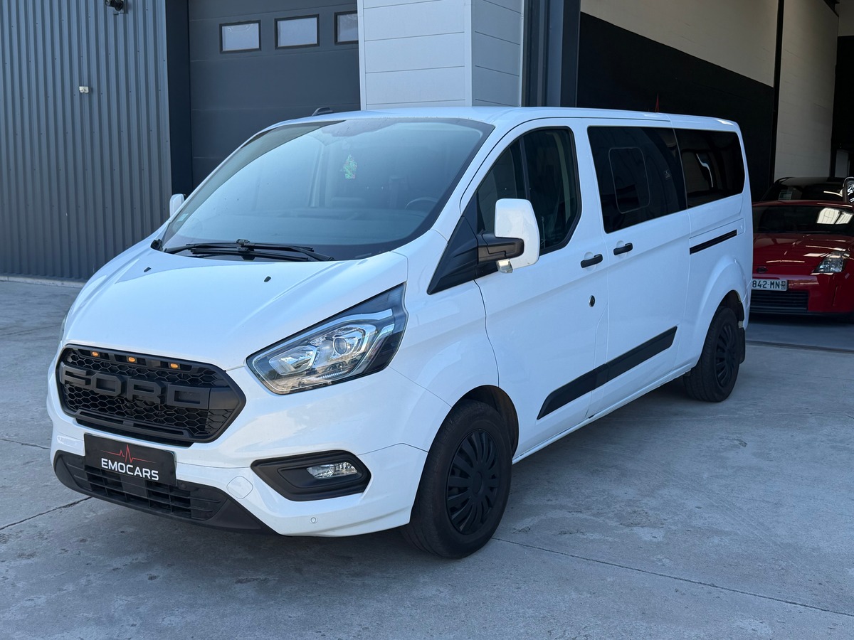 Ford TRANSIT CUSTOM 2.0 ECOBLUE 130 CH - 9 PLACES - ATTELAGE