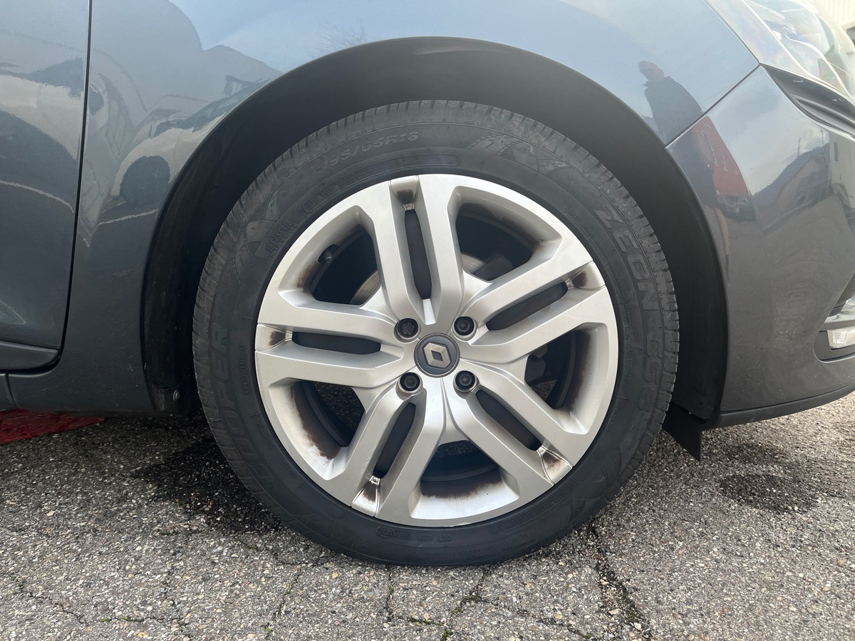 RENAULT Clio Estate 1.5 DCI 90ch Business, Courroie de distribution OK, Attelage, GPS, radars AR