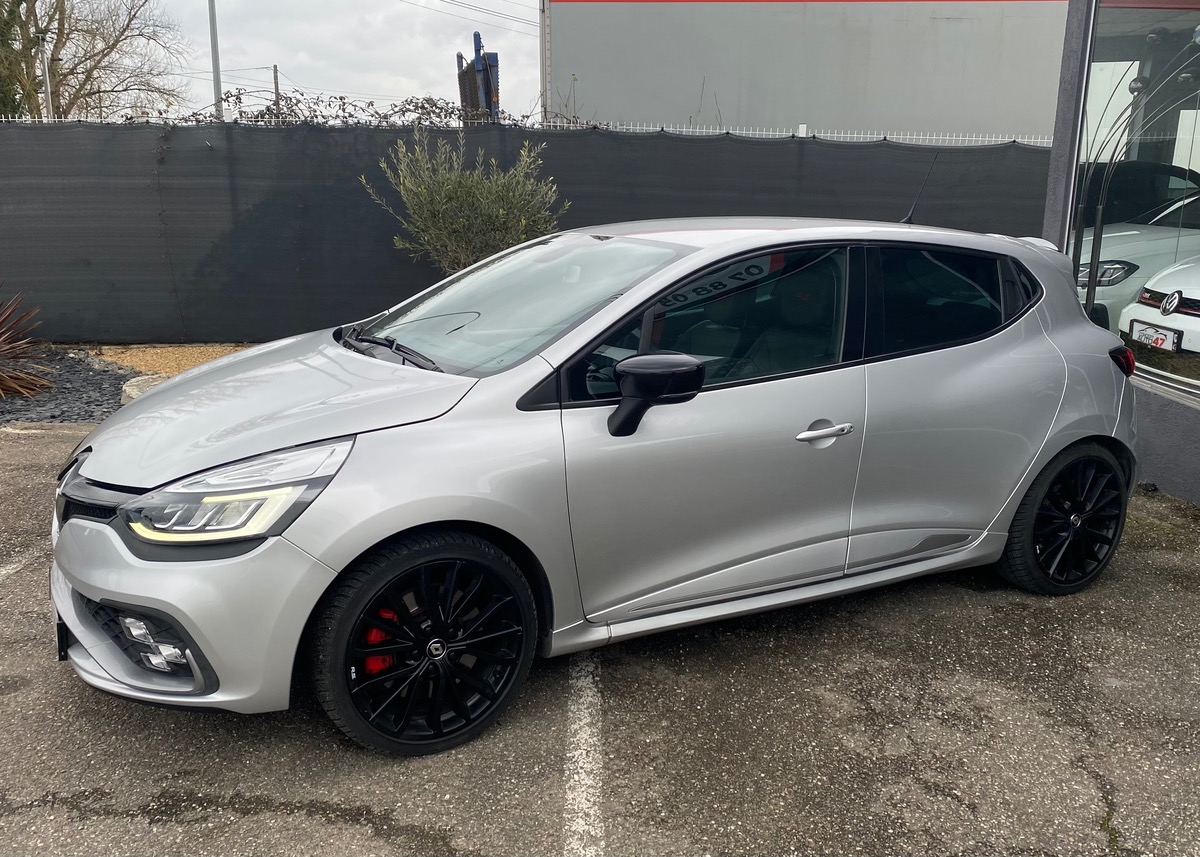 RENAULT Clio 4 RS CUP