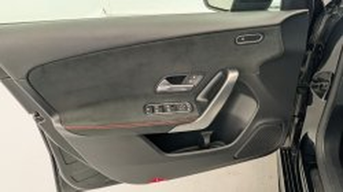 Mercedes-Benz Classe A 200 7G-DCT AMG LINE