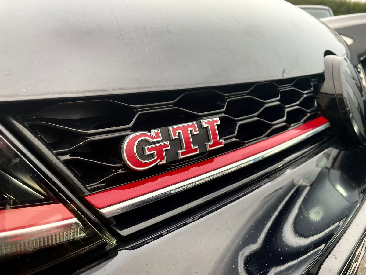 Volkswagen Golf 7.5 GTI PERFORMANCE 2.0 TSI 245  DSG7 5P