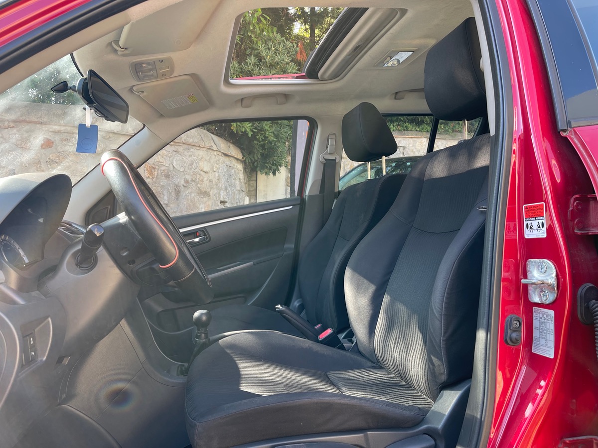 Suzuki Swift 1.2 VVT 94 CV / Toit ouvrant/ Caméra de recul / 5 portes
