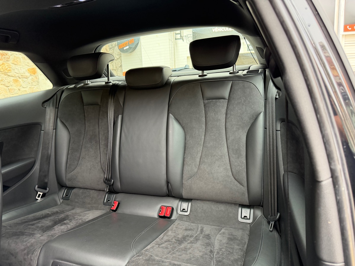 Audi A3 1.8 TFSI 180 CV / S-Tronic7  /Toit Ouvrant / Jantes S Line / Interieur Cuir Alcantara/GPS