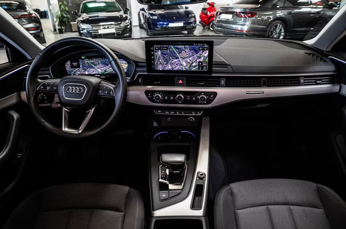 Audi A4 Allroad V 40 TDI 204ch Avus quattro S tronic 7 Attelage Phares LED matrix Caméra