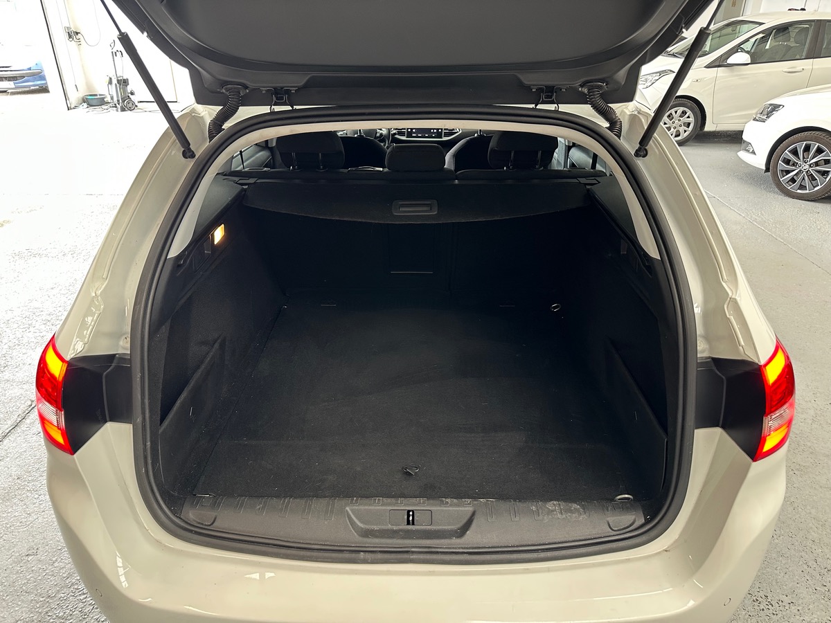 Peugeot 308 SW II (2) SW 1.5 BLUEHDI 100cv S&S STYLE