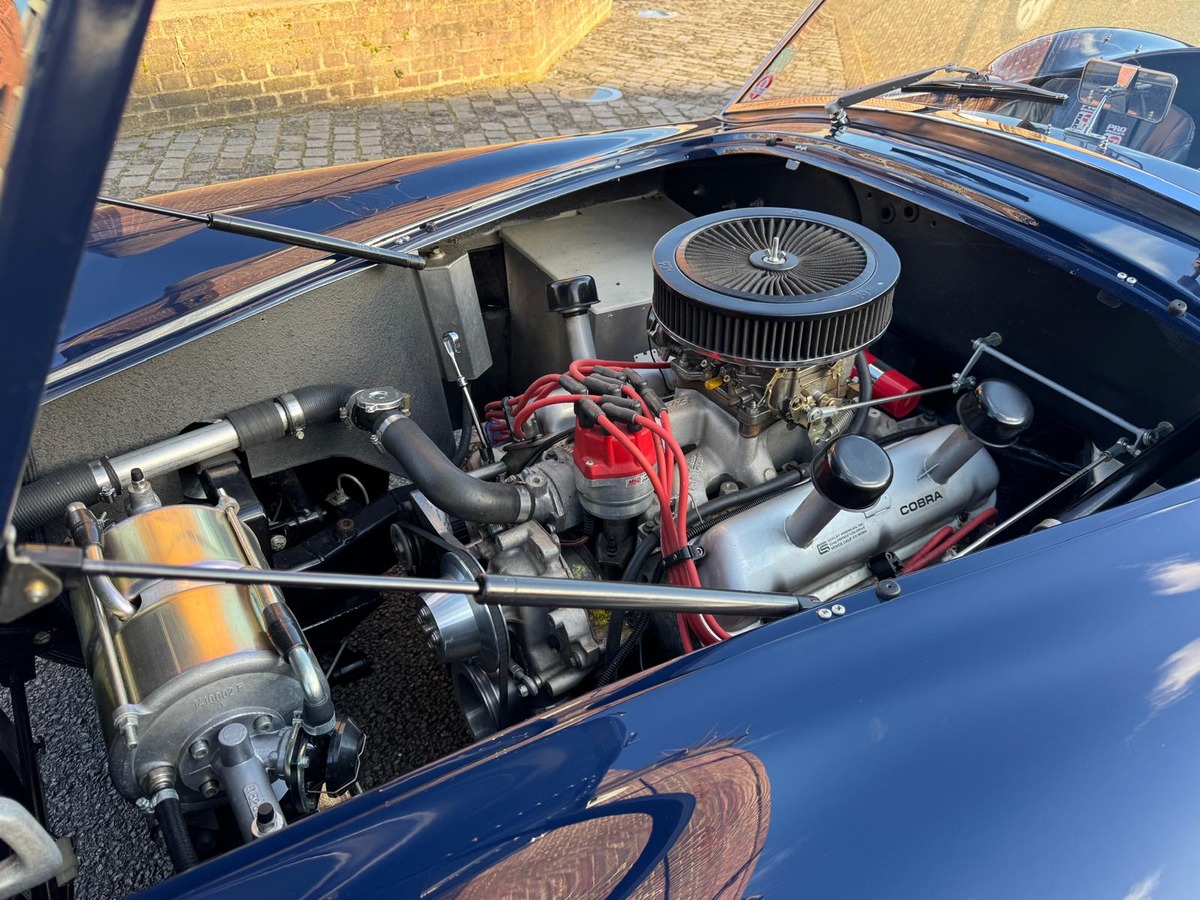 AC Cobra 289 FIA 6.4/390 Edelbrock 450cv - Restauré