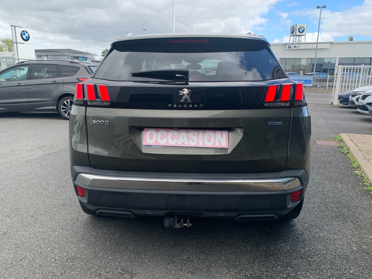 Peugeot 3008 130 ch | Allure | Toit ouvrant panoramique | Caméra recul | Attelage | Apple car play