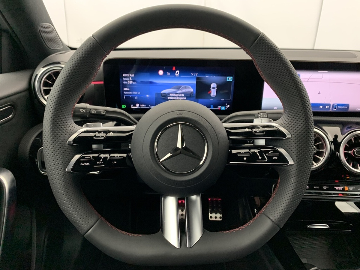 Mercedes-Benz Classe A 150 ch | 200 d 8G-DCT AMG Line | Éclairage d'ambiance | PLUSIEURS COLORIS