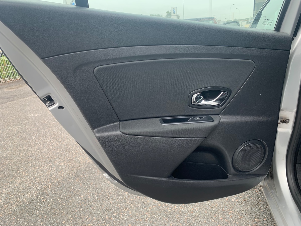 RENAULT Megane Estate 110 ch | Business | GPS | Régulateur de vitesse | Radar de recul | Bluetooth