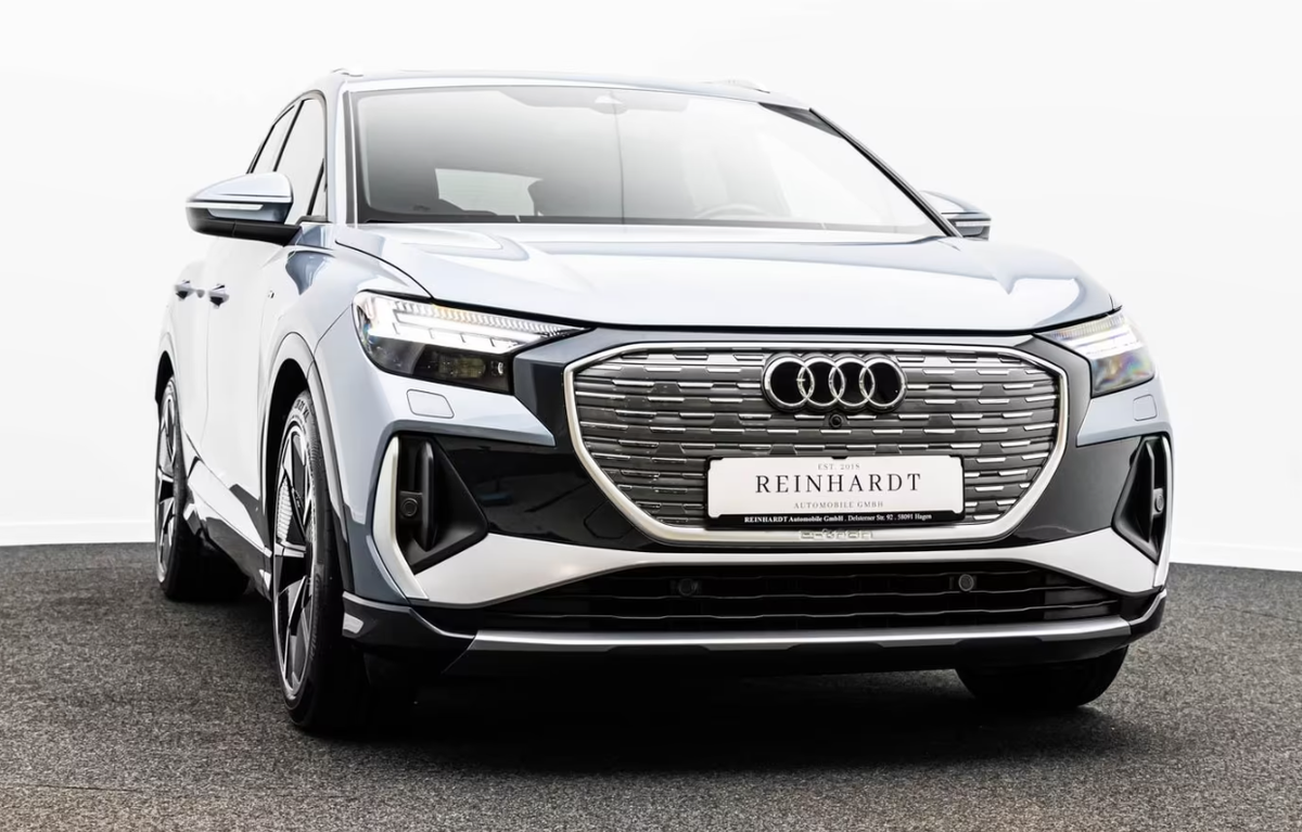 Audi Q4 e-tron 45 e-tron 265ch quattro S line/Toit ouvrant/Attelage