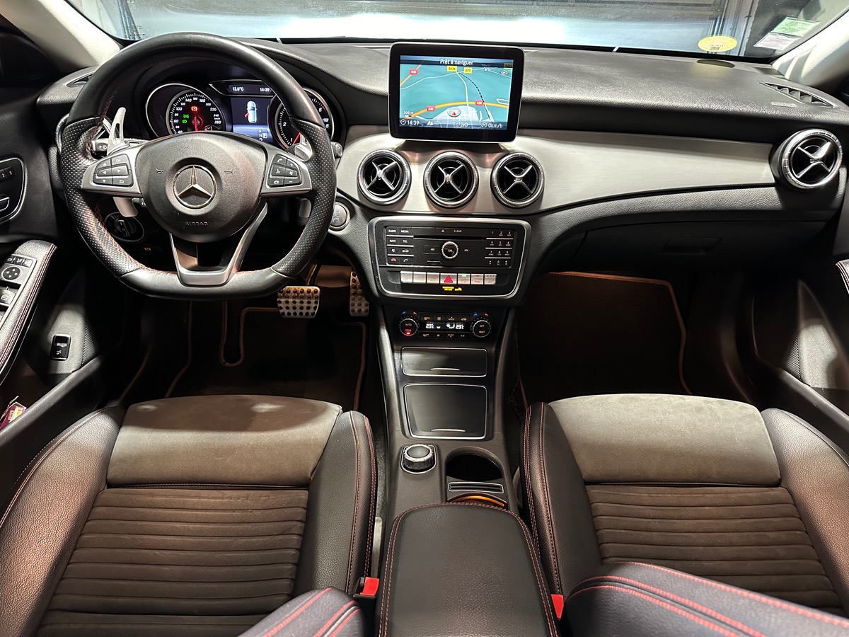 Mercedes Benz CLA 220 cdi AMG LINE