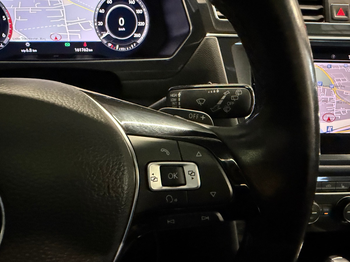 Volkswagen Tiguan ALLSPACE 2.0 tdi 4 MOTION CARAT FULL CockPit / Toit Panoramique Ouvrant