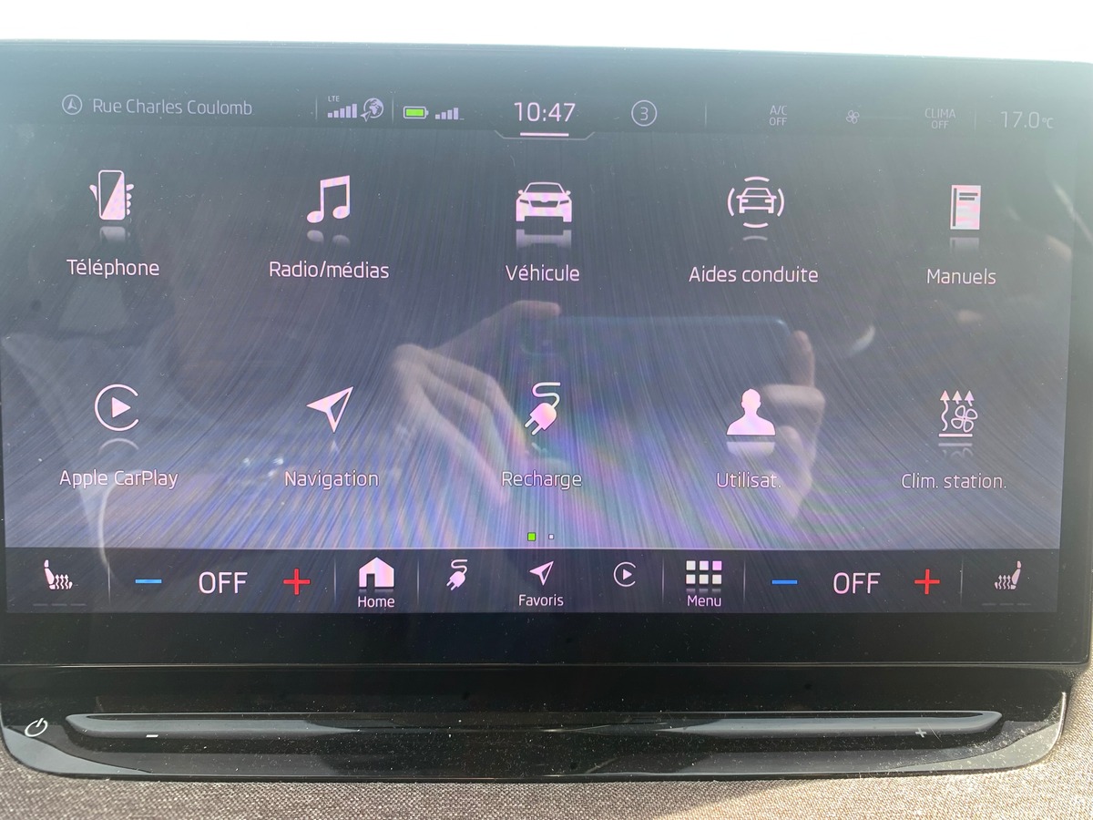 Skoda Enyaq 180 chevaux | iV60 | Apple car Play | Régulateur vitesse adaptatif | Siéges chauffants
