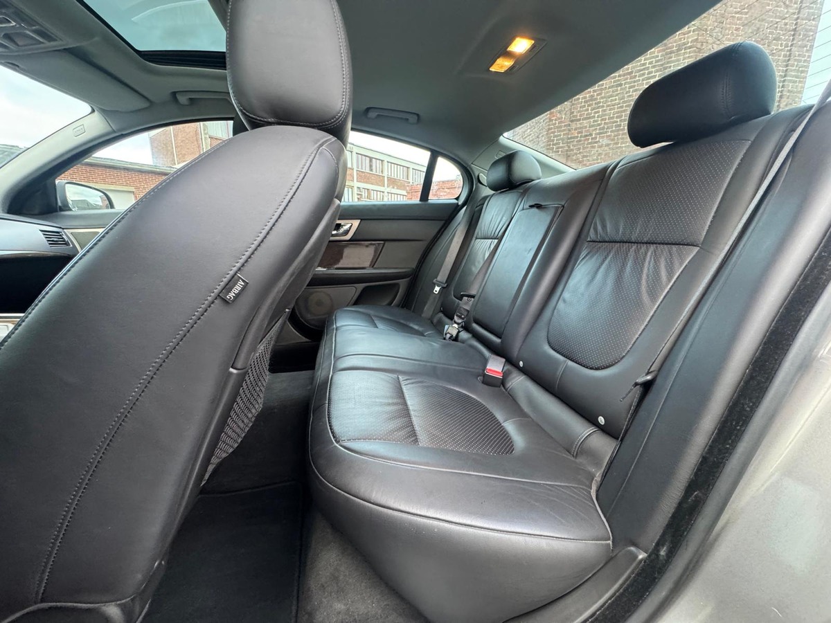 Jaguar XF 3.0 V6 Premium Luxury - Révisé - Garantie