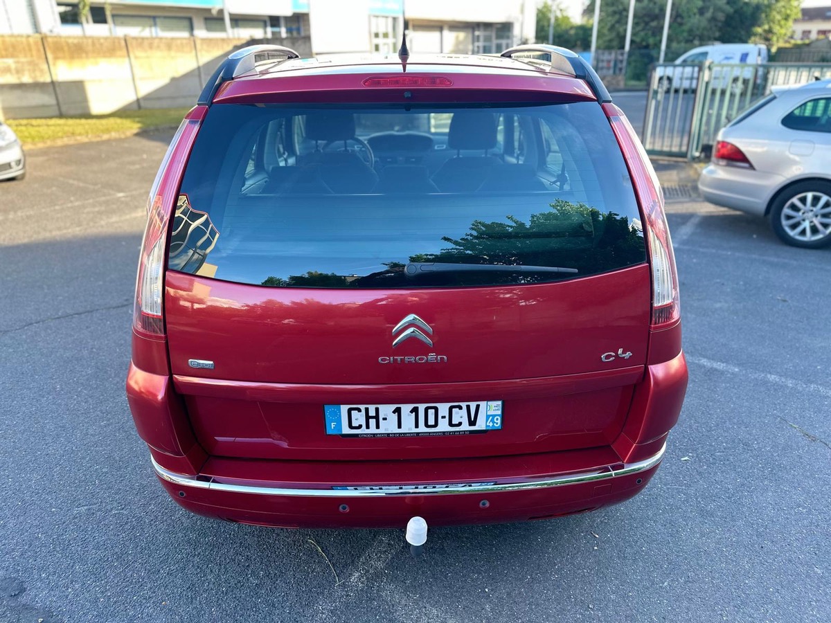 Citroën Grand C4 Picasso 1.6 e-HDI 112 CV 7 places 1r mains en 4X CBL