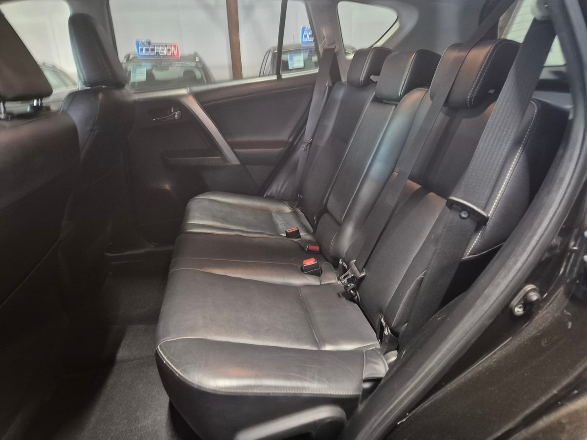 Toyota RAV4 2.0 D4D 2WD 143CV PACK LOUNGE Bien équipé (en préparation)