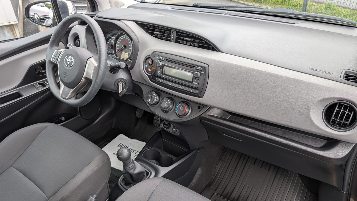 Toyota Yaris III 1.0 VVTi 70