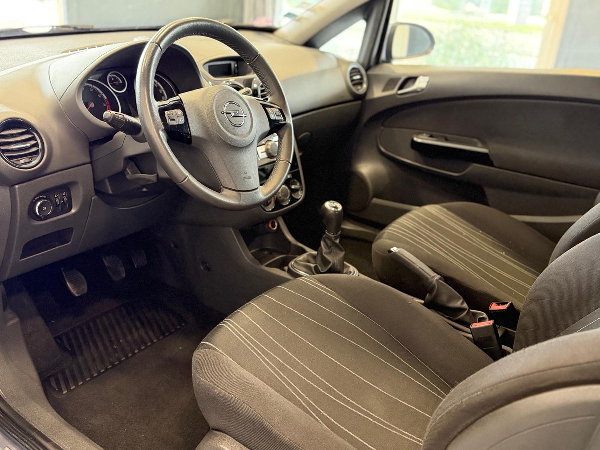 Opel Corsa 1.4 100