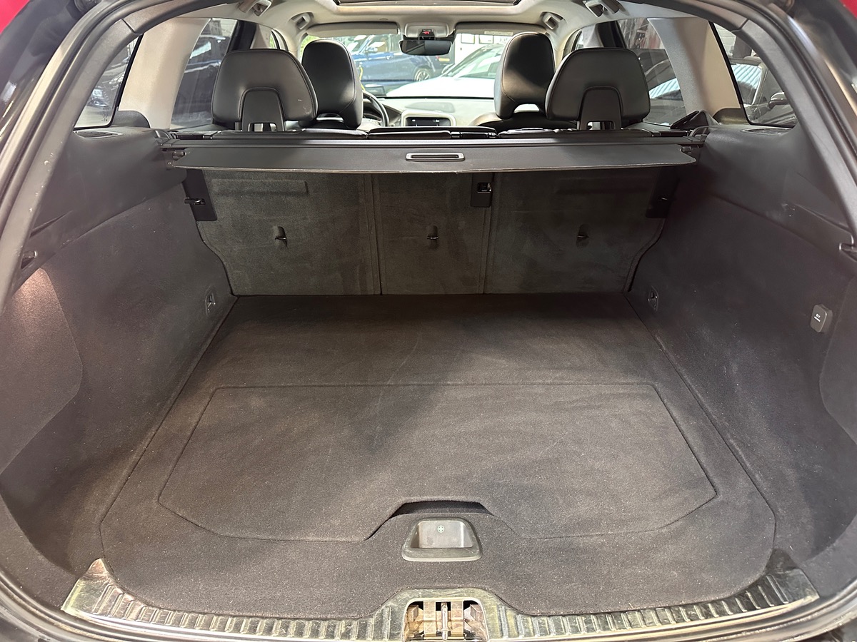 Volvo XC60 D4 2.0L 190 cv XENIUM Geartronic - Toit ouvrant / Hifi HK / Caméra