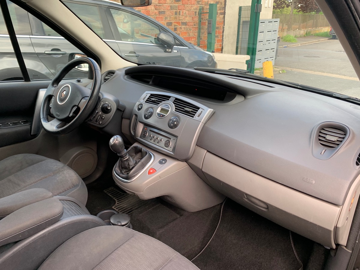 RENAULT Scenic 1.6 essence 16V 4XCB